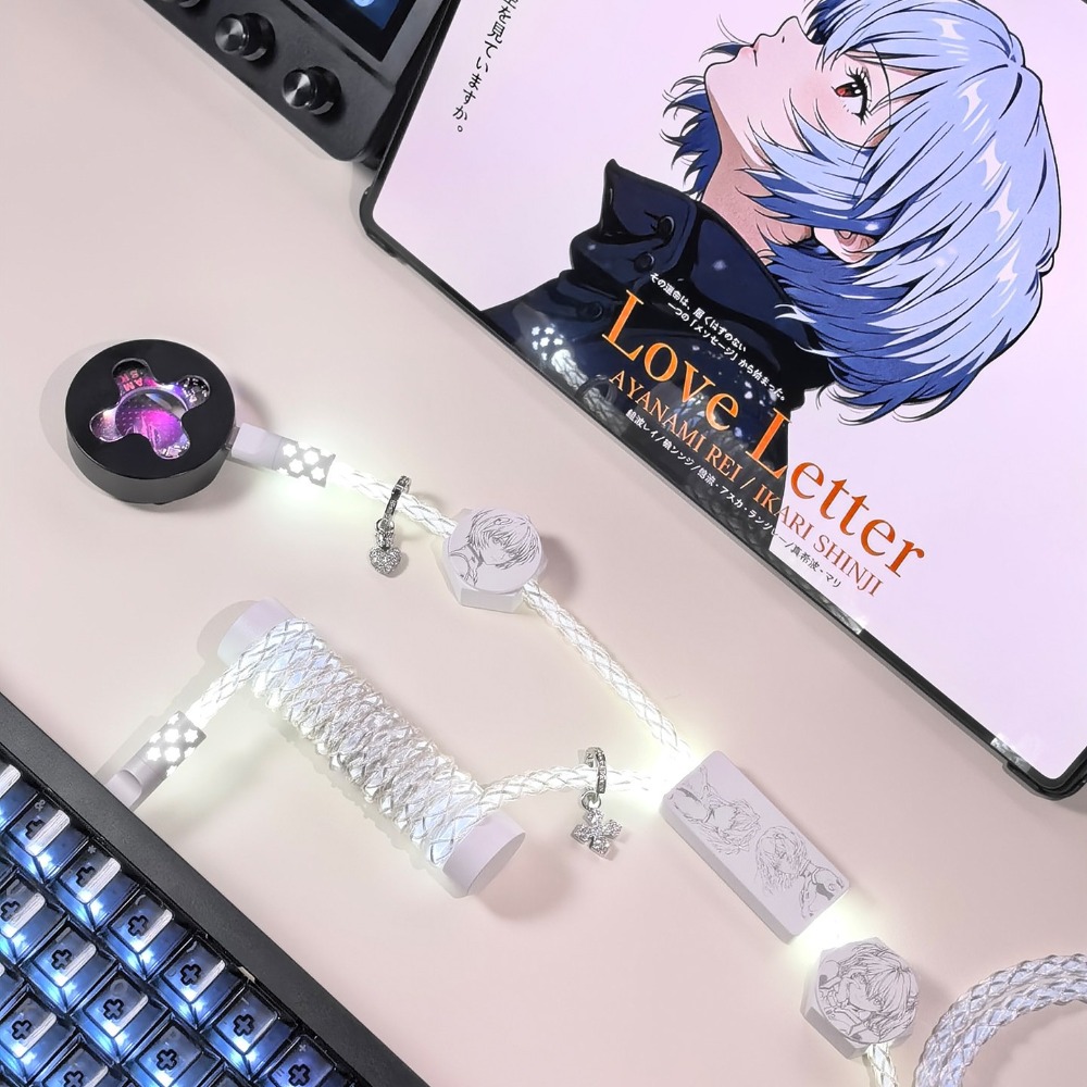 UNKNOWN ERROR D40 Cool White L - đánh giá và giá Gaming Accessories White
